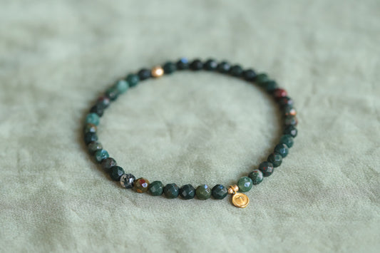 Faceted bloodstone with heart