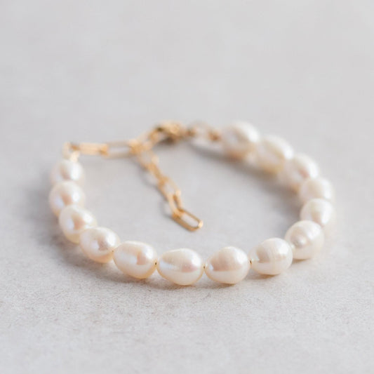 Freshwater Pearl bracelet gold filled June birthstone jewelry Bridesmaid gift for her Pearl jewelry Wedding jewelry for brides June #0148