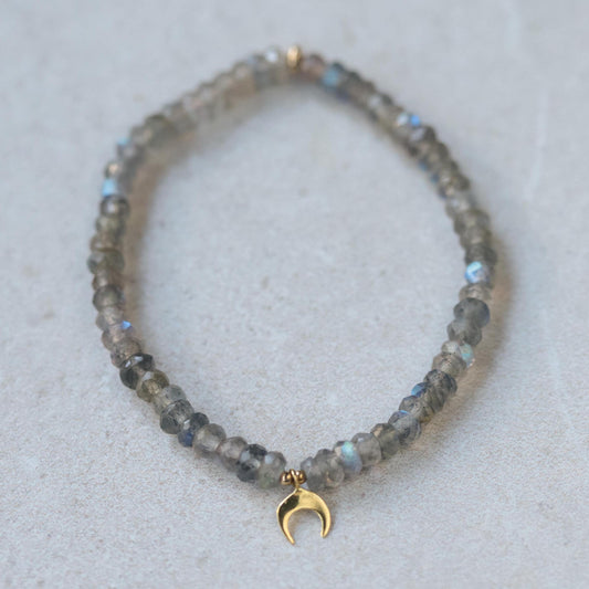 Flashy Labradorite Bracelet, Beaded Labradorite bracelet | Labradorite stacking bracelet, Delicate tiny beaded labradorite bracelet
