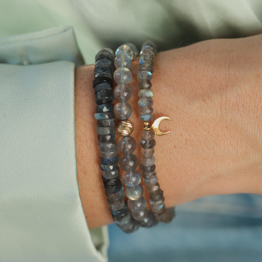 Flashy Labradorite Bracelet, Beaded Labradorite bracelet | Labradorite stacking bracelet, Delicate tiny beaded labradorite bracelet