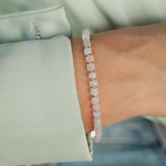 Rainbow moonstone | High flash moonstone | Dainty Moonstone Bracelet | Gold Moonstone bracelet | June birthstone | cube moonstone