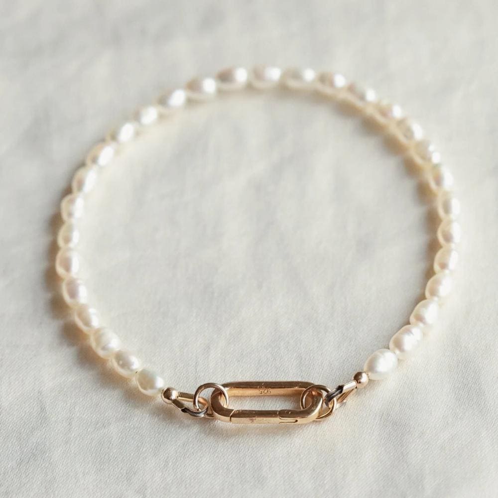 14K SOLID GOLD Pearl bracelet | pearl carabiner bracelet | June birthstone jewelry Bridesmaid gift for her Pearl jewelry Wedding jewelry