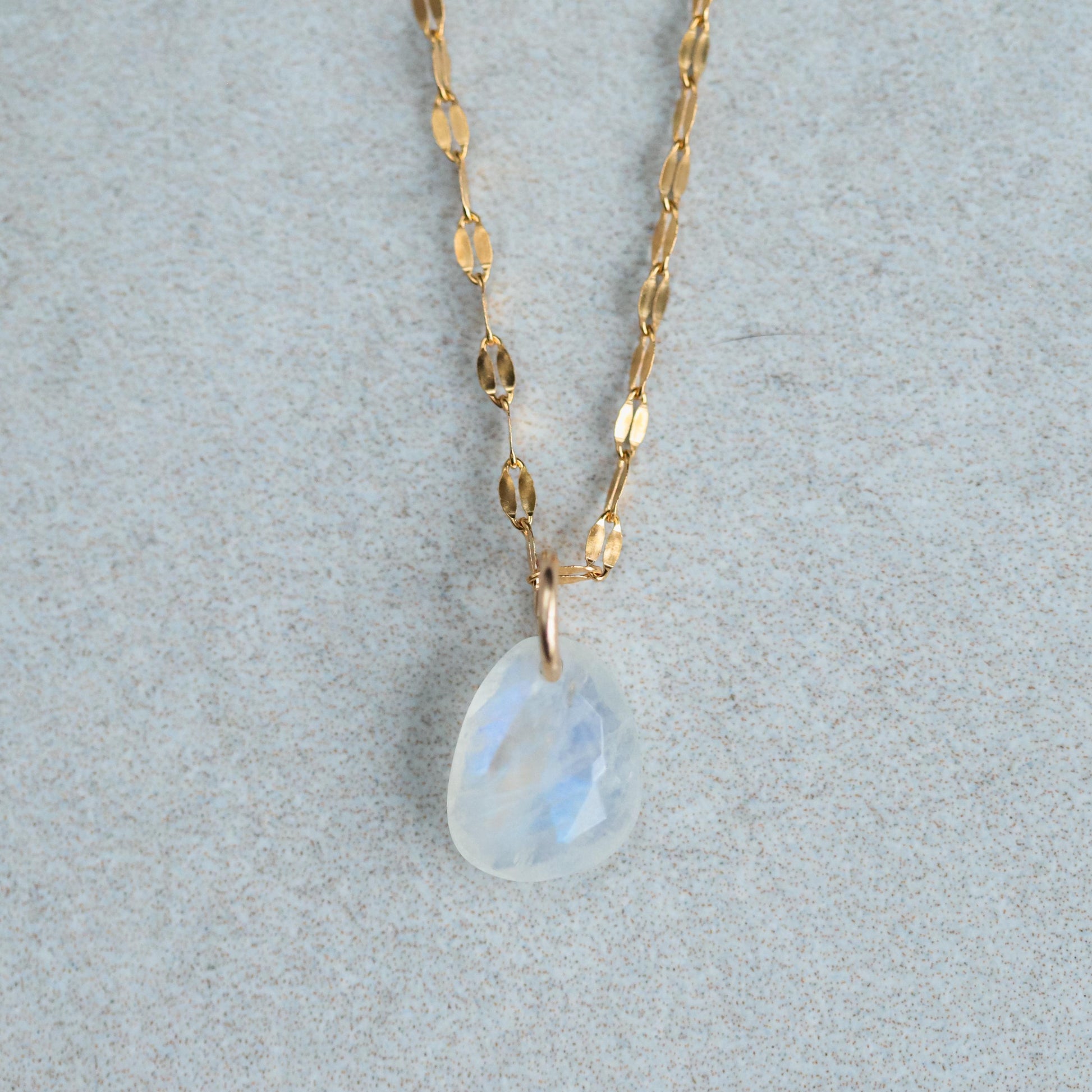 Rainbow moonstone pendant Necklace, Rainbow moonstone necklace, Genuine Rainbow moonstone Jewelry, flashy Rainbow moonstone necklace