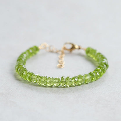 AAAA+ peridot faceted rondel | Peridot bracelet | Dainty peridot bracelet | August birthstone jewelry | Natural peridot jewelry | peridot