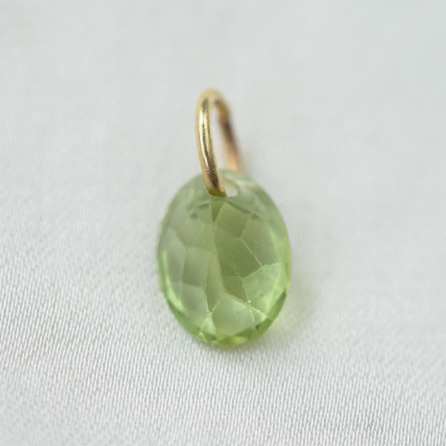 Peridot pendant - 14K