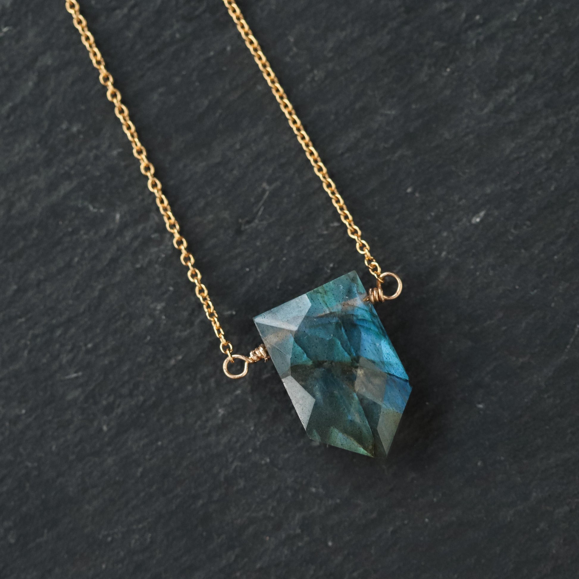 Labradorite pendant Necklace, Labradorite necklace, [ENLM2004] Genuine Labradorite Jewelry, flashy Labradorite necklace