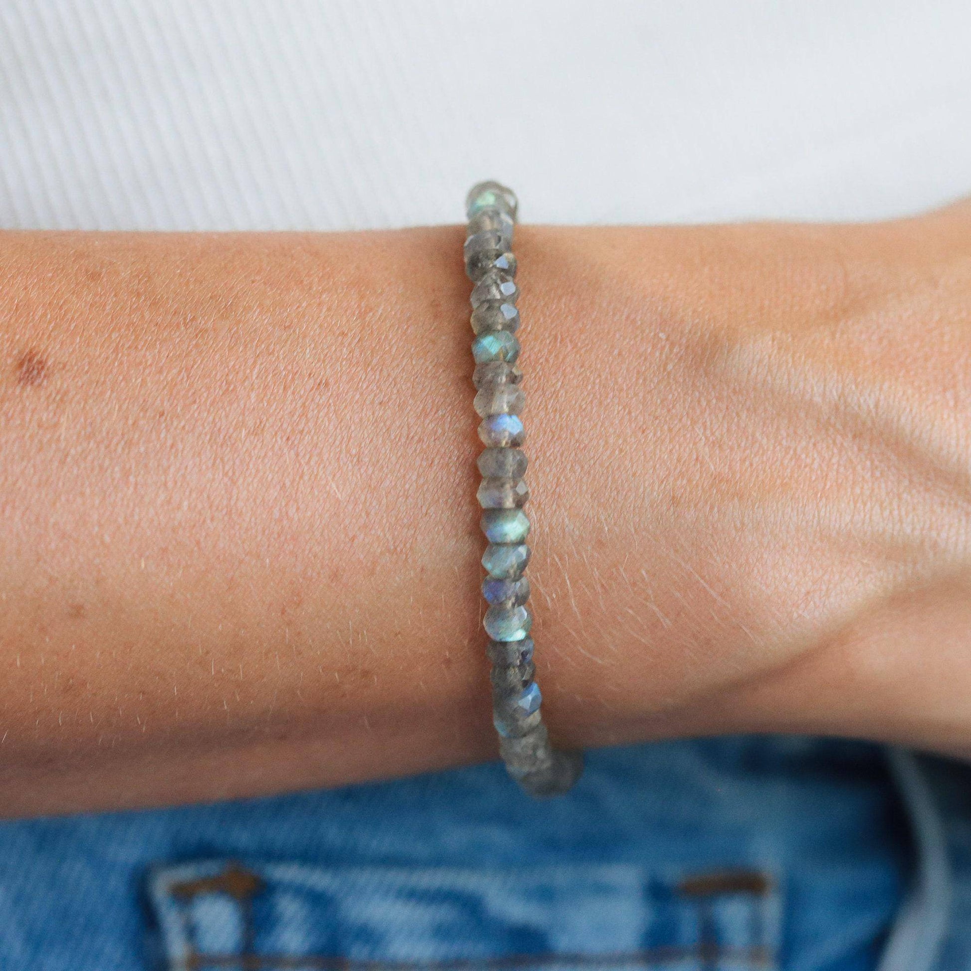 Flashy Labradorite Bracelet - 14K