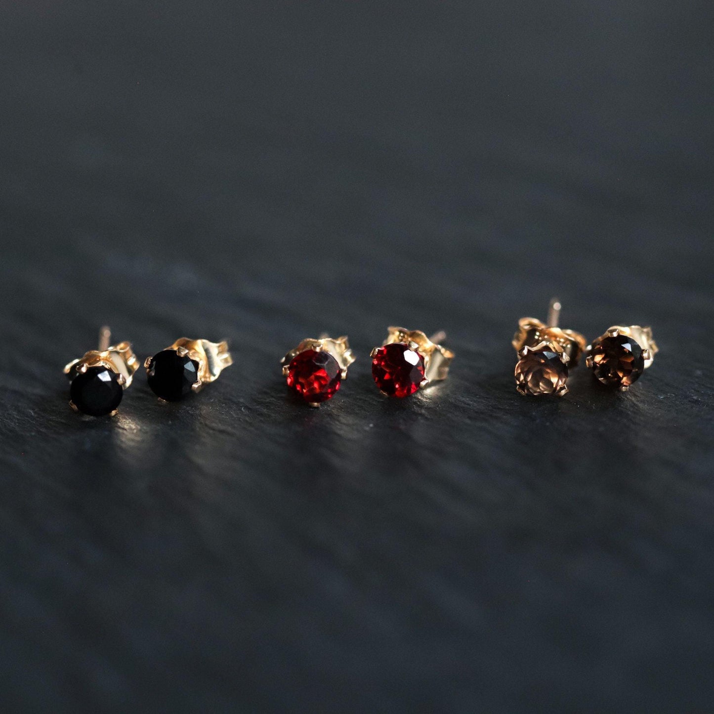 Garnet studs - 14K