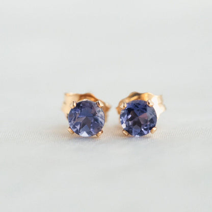 Iolite stud earring - 14K