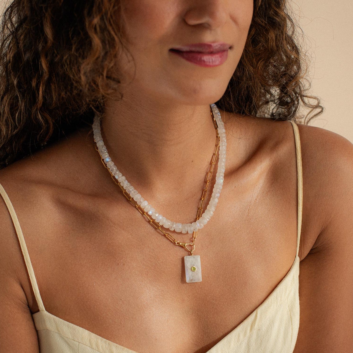 Moonstone Necklace 6-10mm - 14K