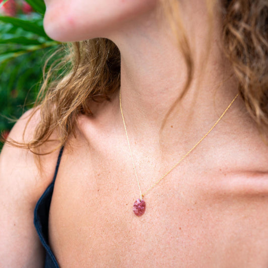 14K GOLD Strawberry Quartz Pendant, Heart Chakra Crystal Necklace, 14K Solid Gold, Love Stone Jewelry