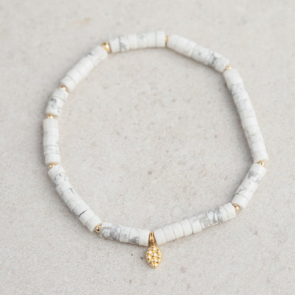 Howlite heishi leaf bracelet