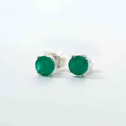 Green onyx stud earrings - 14K