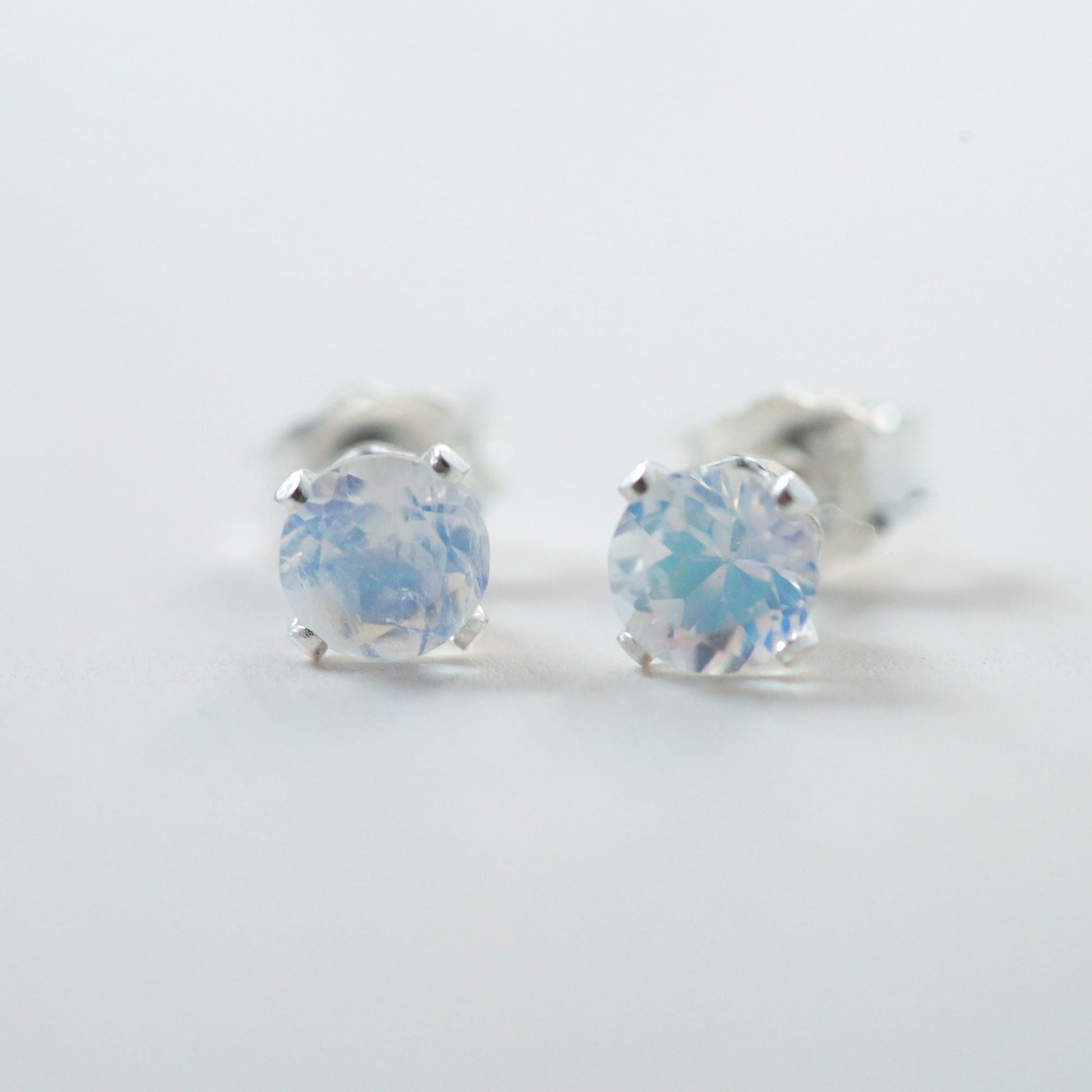 Rainbow Moonstone stud earrings - 14K