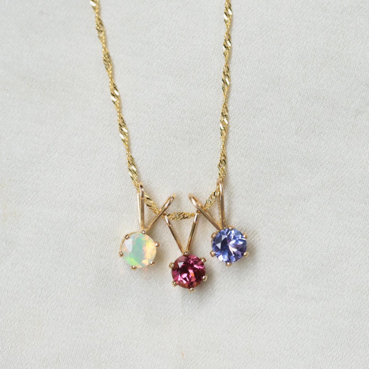 Ethiopian Opal 4mm & Solid Gold Singapore Chain Necklace