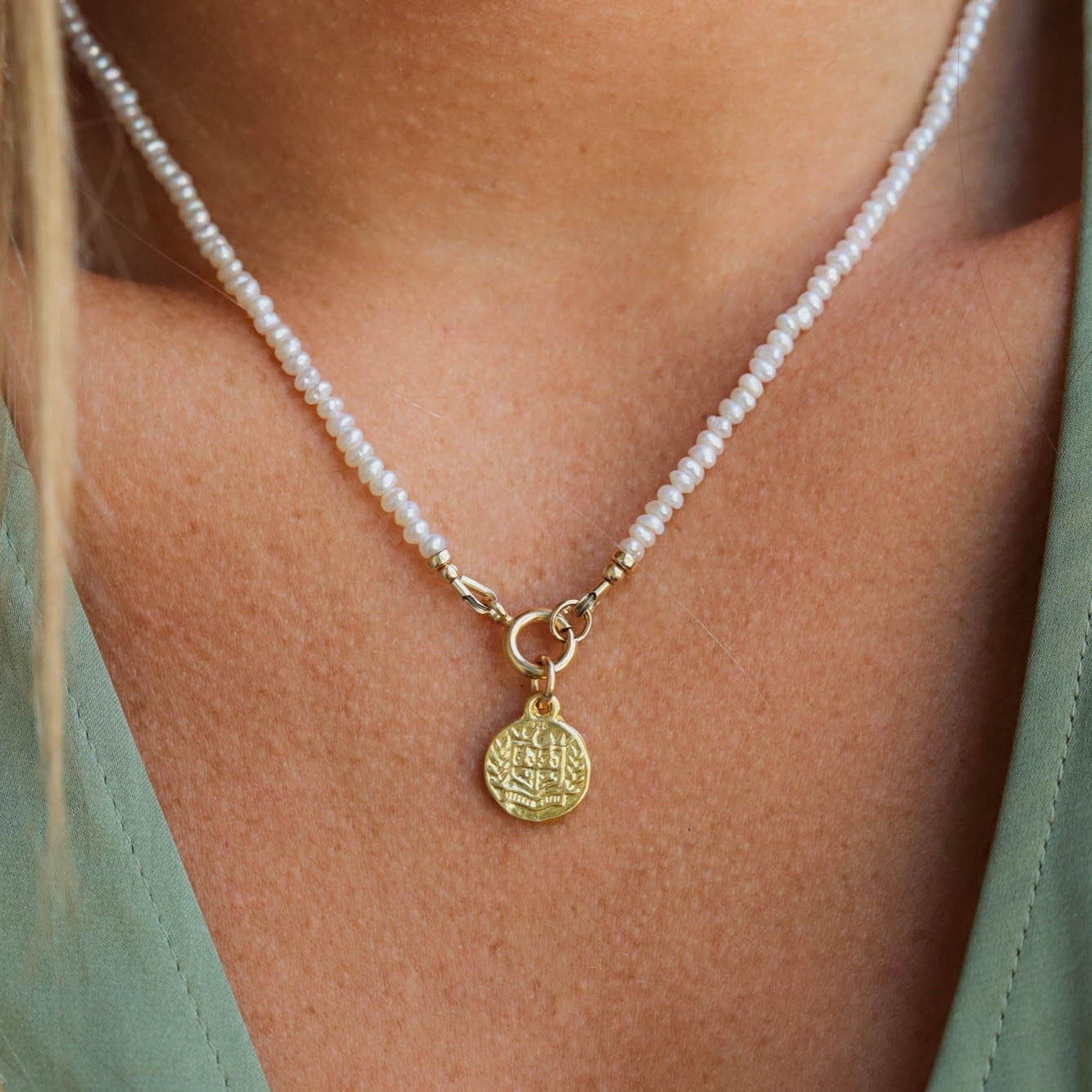 Freshwater Pearl greek necklace