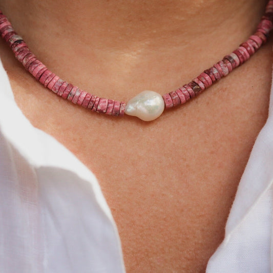 Thulite pearl choker