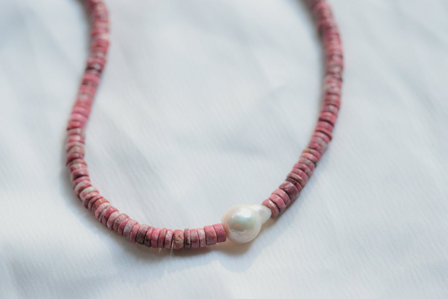 Thulite pearl choker
