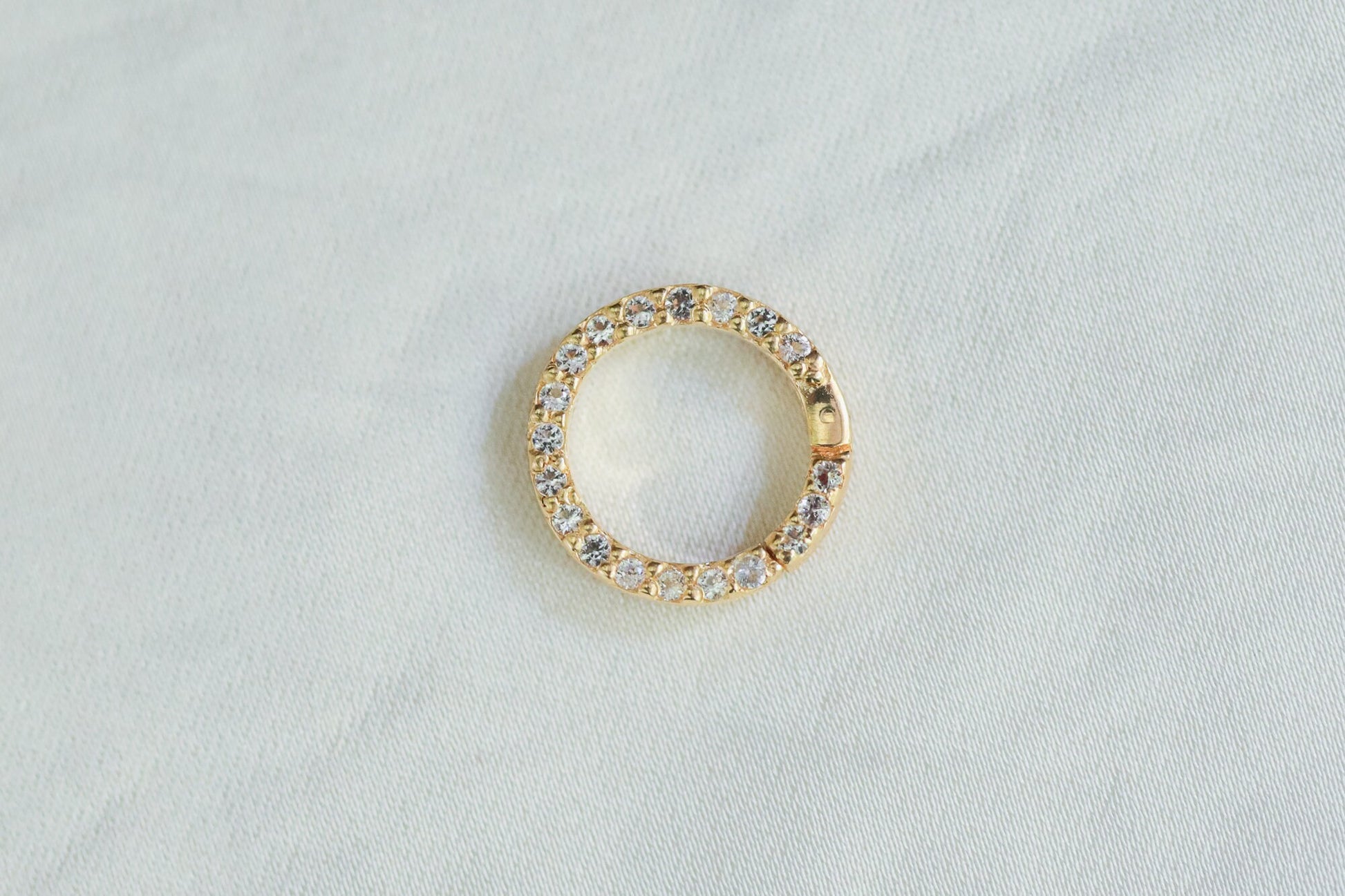 Charm holder - 3 microns gold vermeil, white topaz